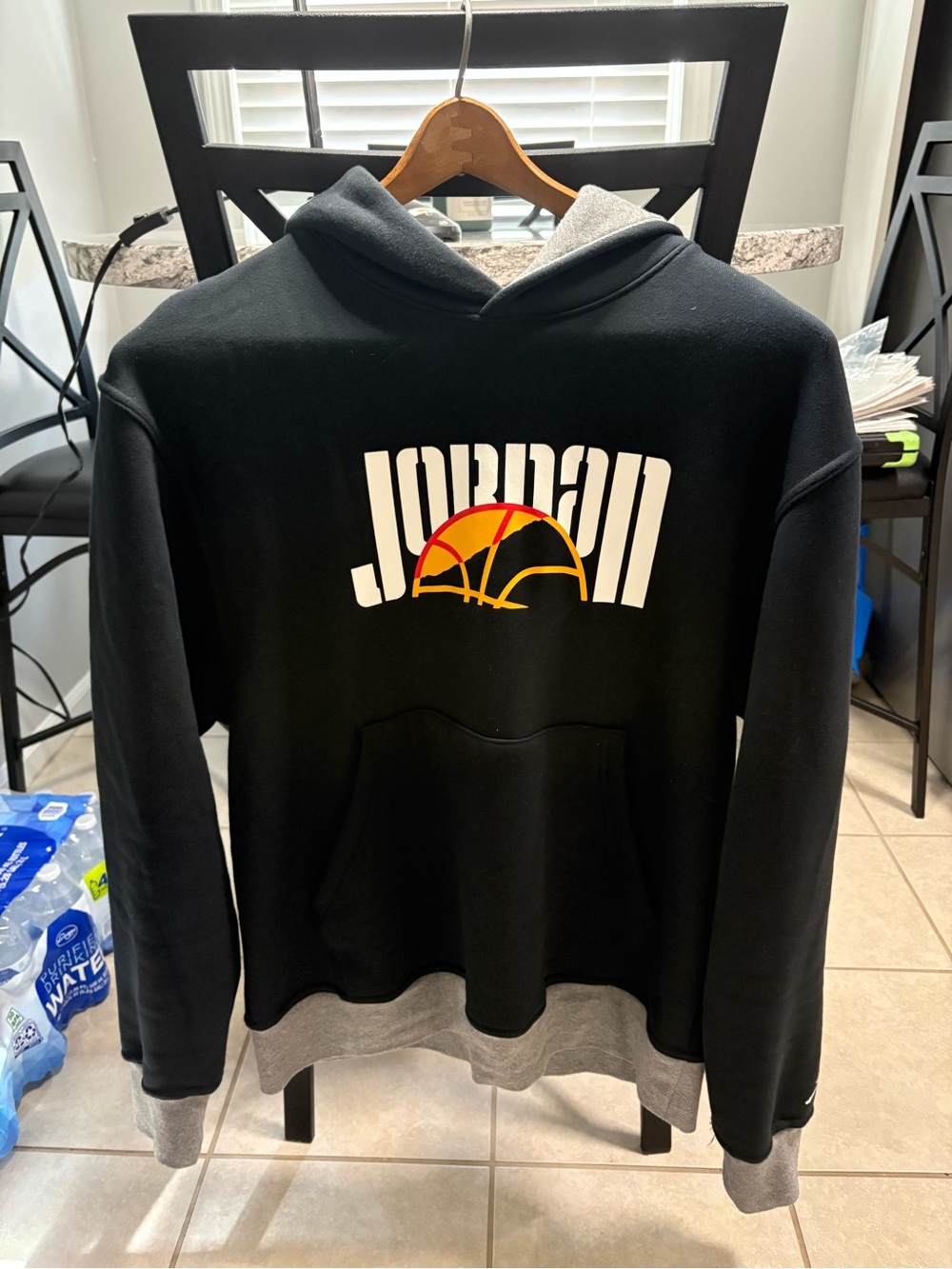 MENS AIR JORDAN HOODIE SIZE MEDIUM